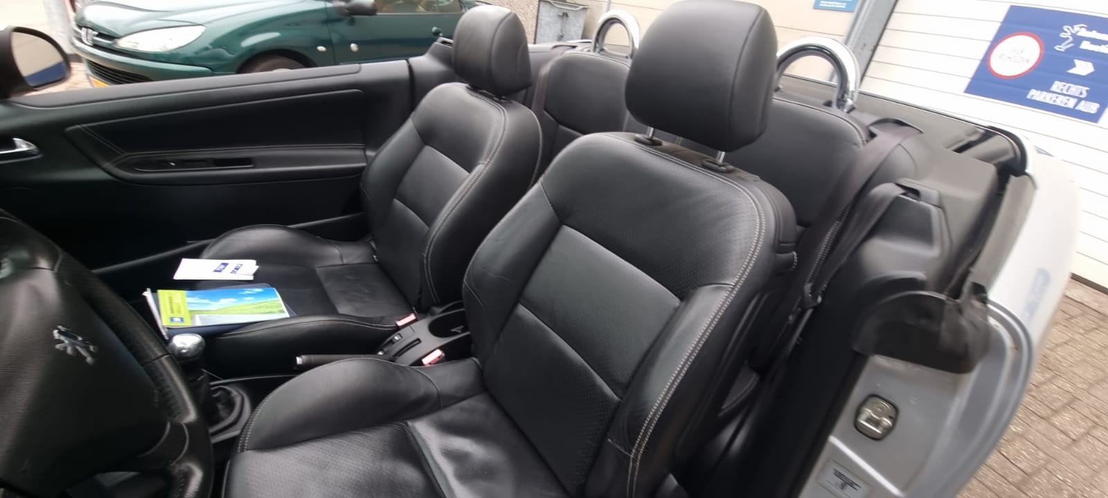 Peugeot 207 CC uit 2007