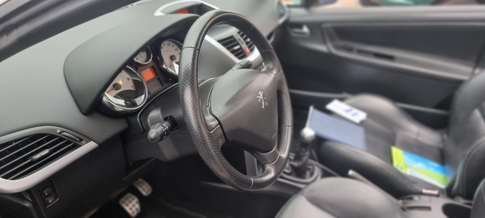Peugeot 207 CC uit 2007