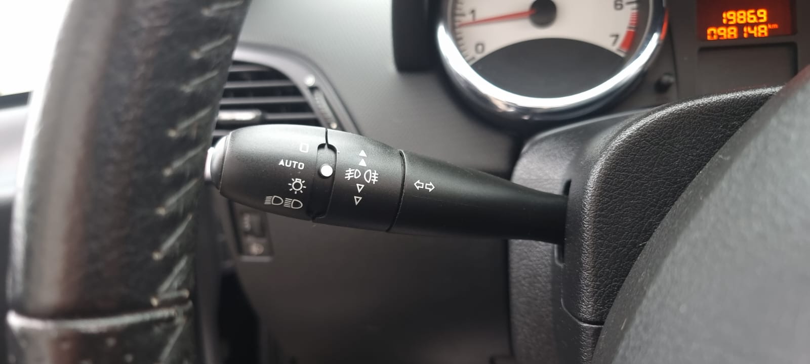 Peugeot 207 CC uit 2007