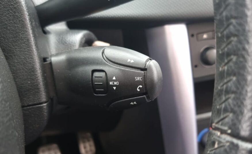Peugeot 207 CC uit 2007