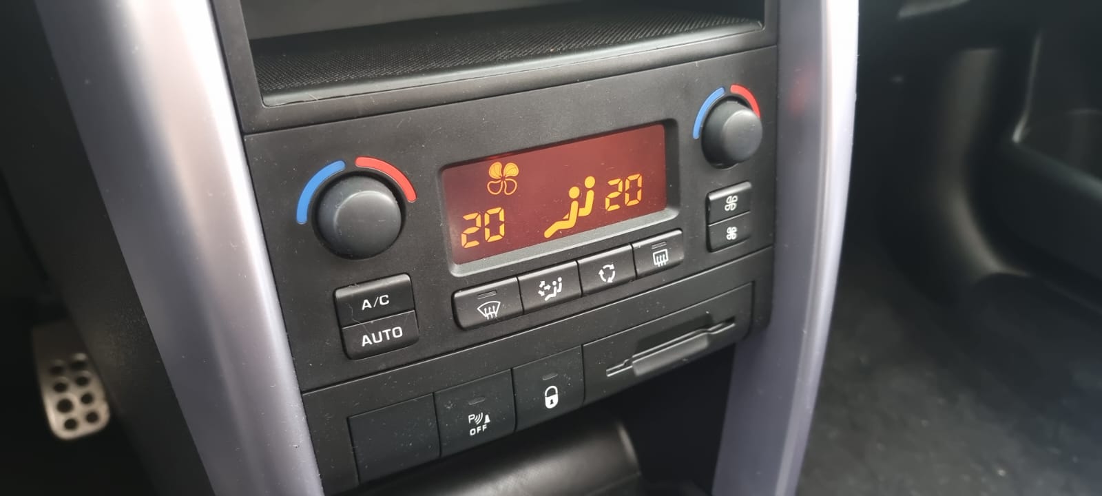 Peugeot 207 CC uit 2007