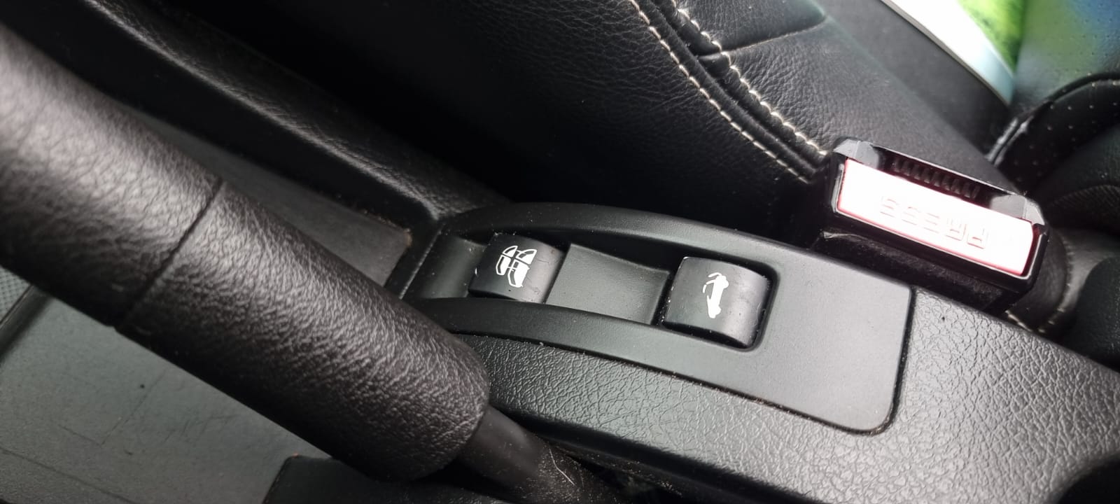 Peugeot 207 CC uit 2007