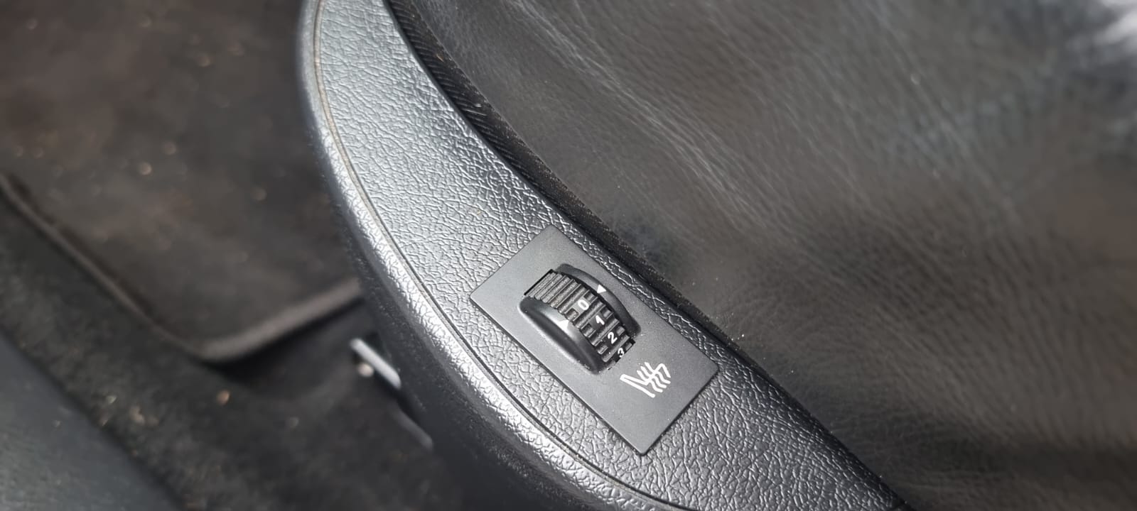 Peugeot 207 CC uit 2007