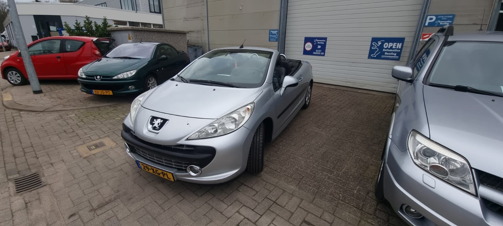 Peugeot 207 CC uit 2007