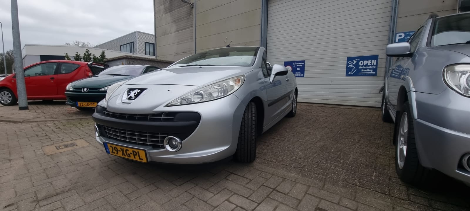 Peugeot 207 CC uit 2007