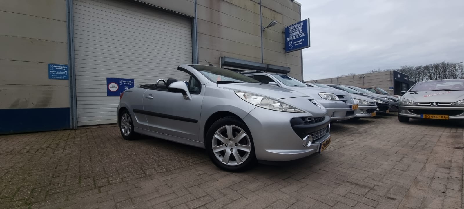 Peugeot 207 CC uit 2007