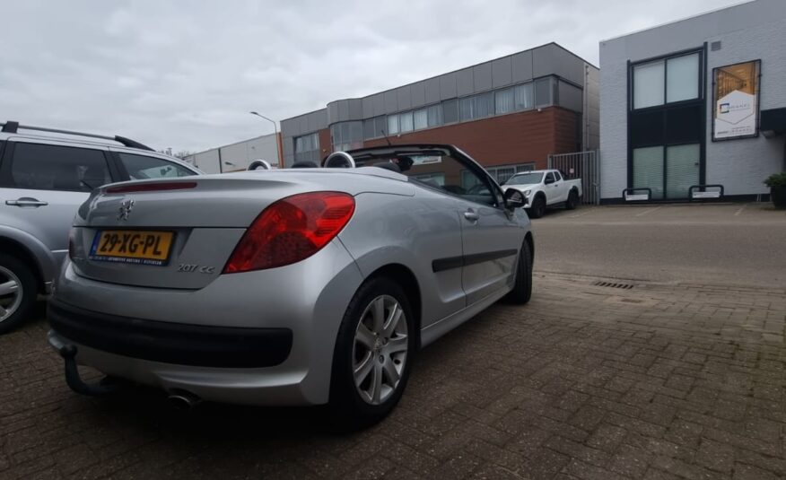 Peugeot 207 CC uit 2007