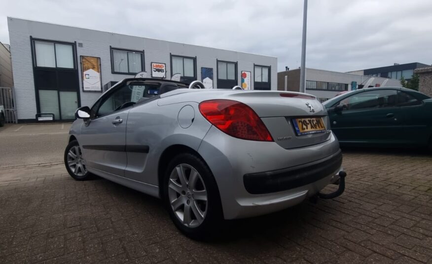 Peugeot 207 CC uit 2007