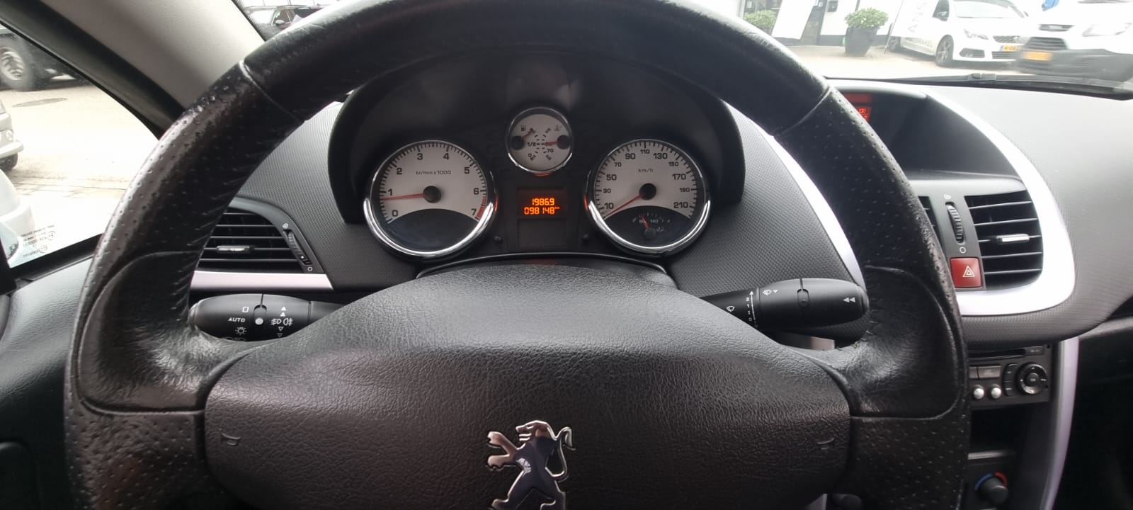 Peugeot 207 CC uit 2007