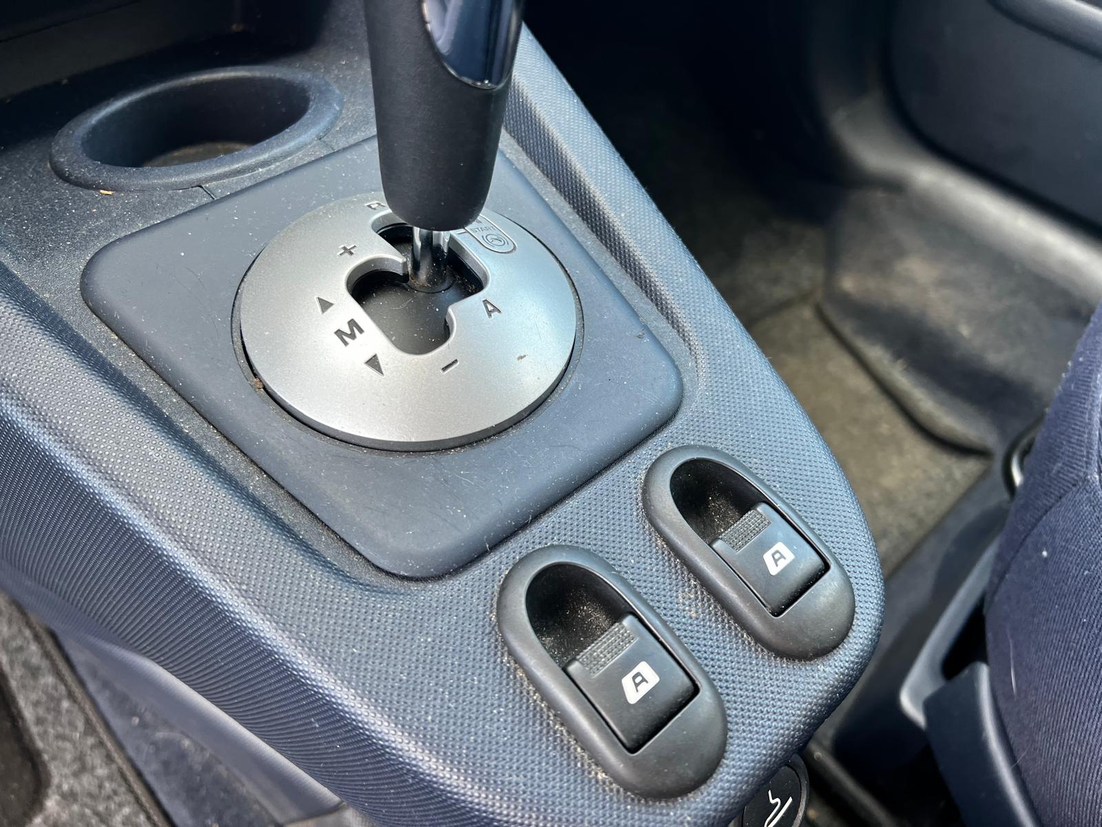 Peugeot 1007 uit 2008