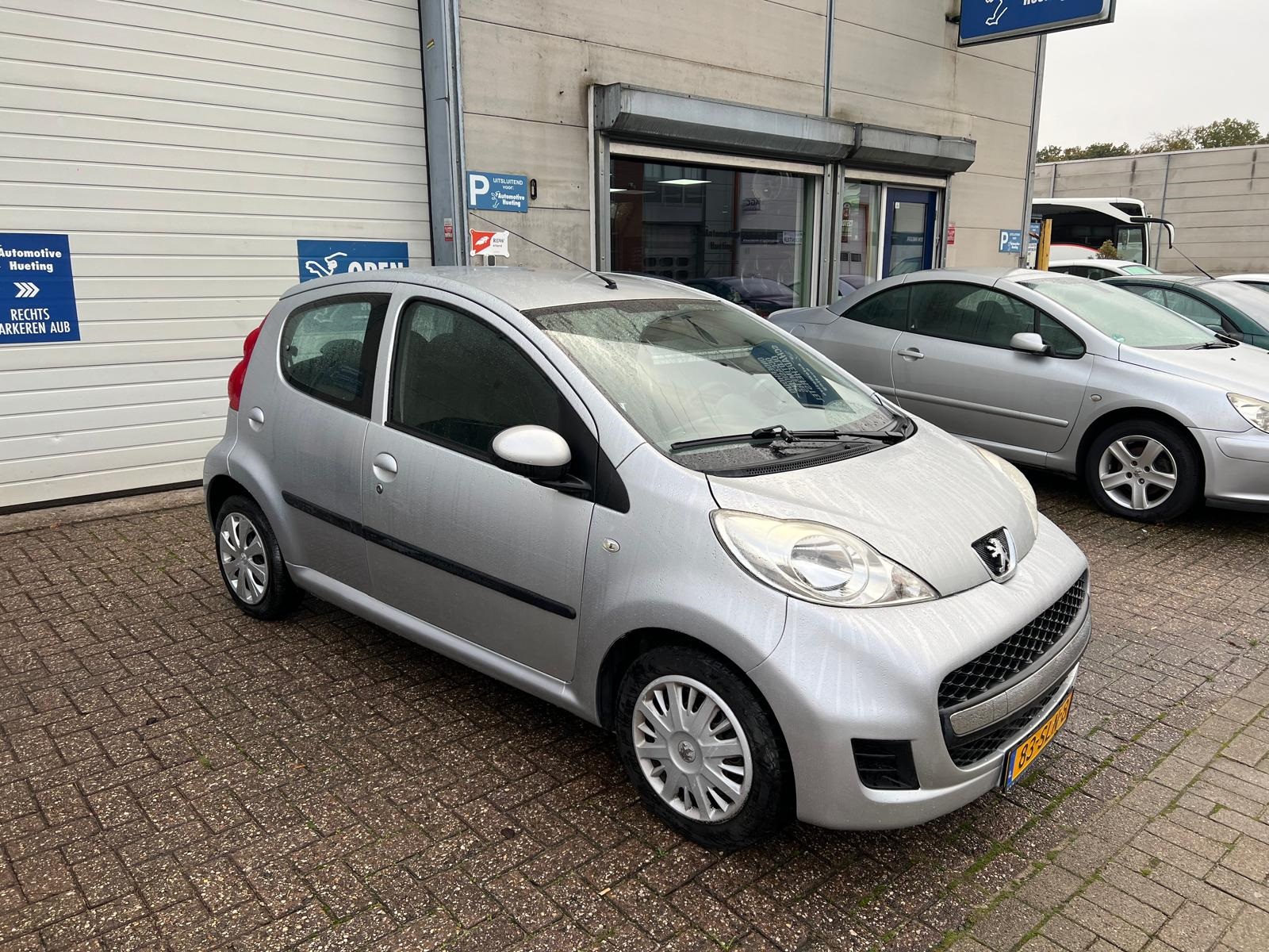 Peugeot 107 uit 2011