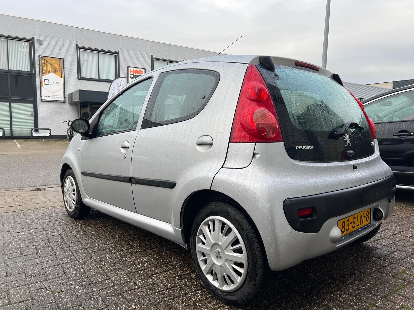 Peugeot 107 uit 2011