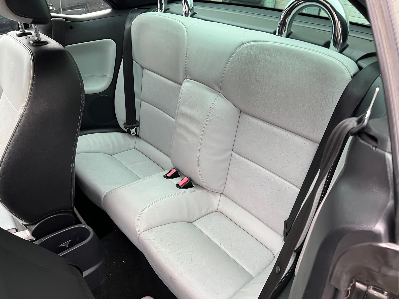 Peugeot 207 cabrio uit 2012