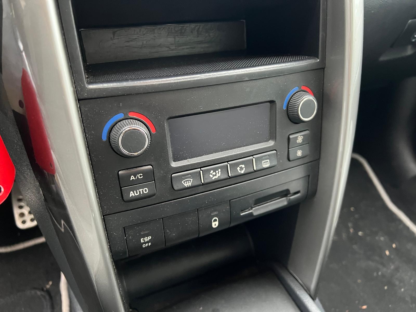 Peugeot 207 cabrio uit 2012