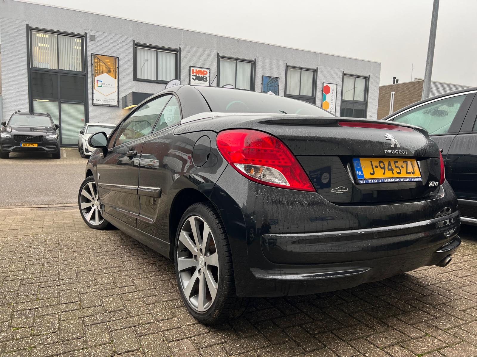 Peugeot 207 cabrio uit 2012