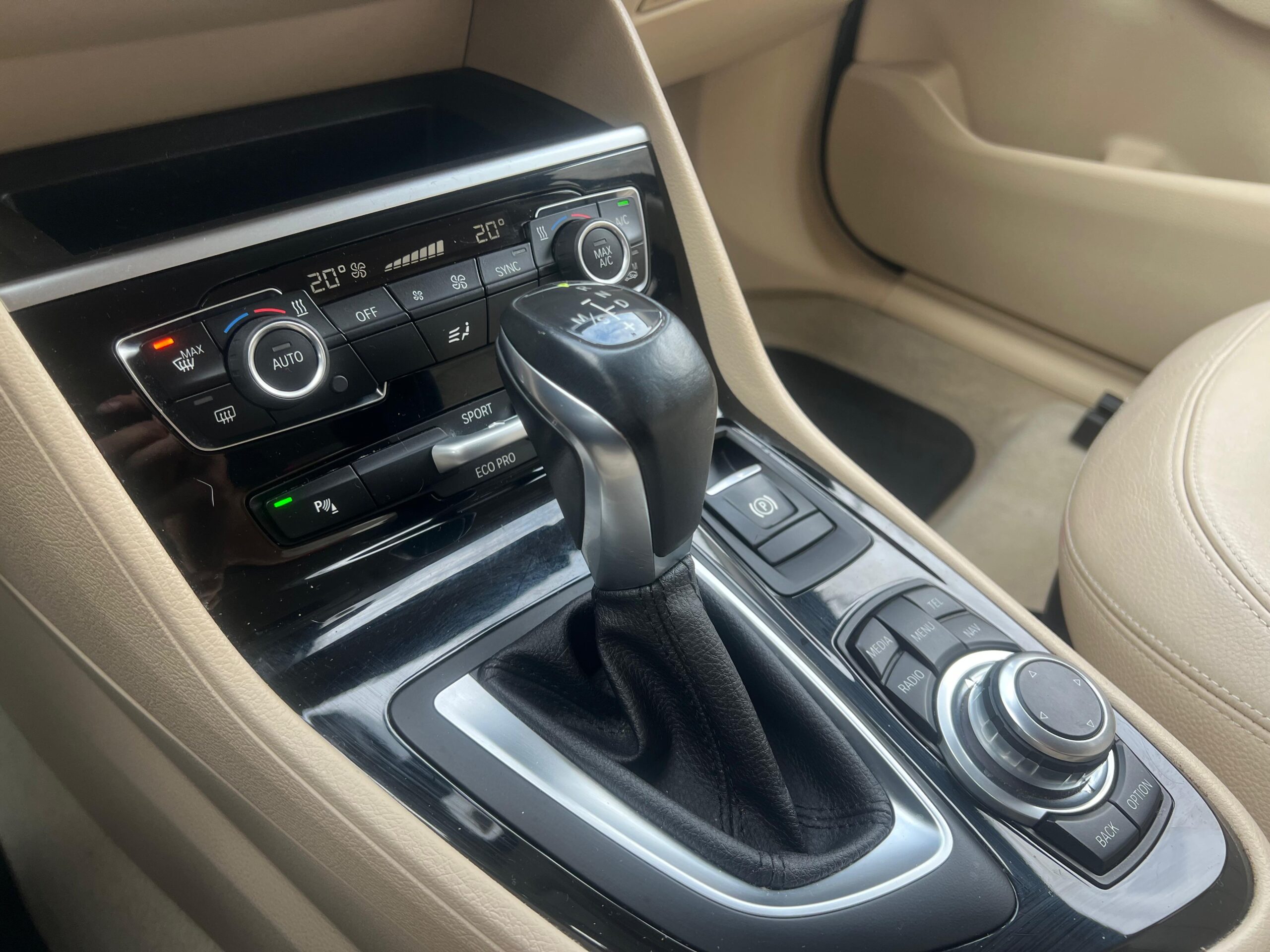 Bmw 218i Automaat 2016